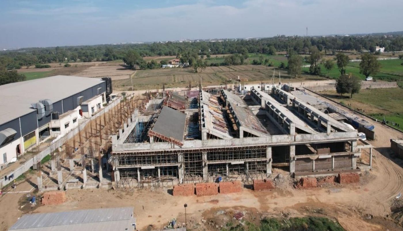Hydraulic factory under construction at Miroli